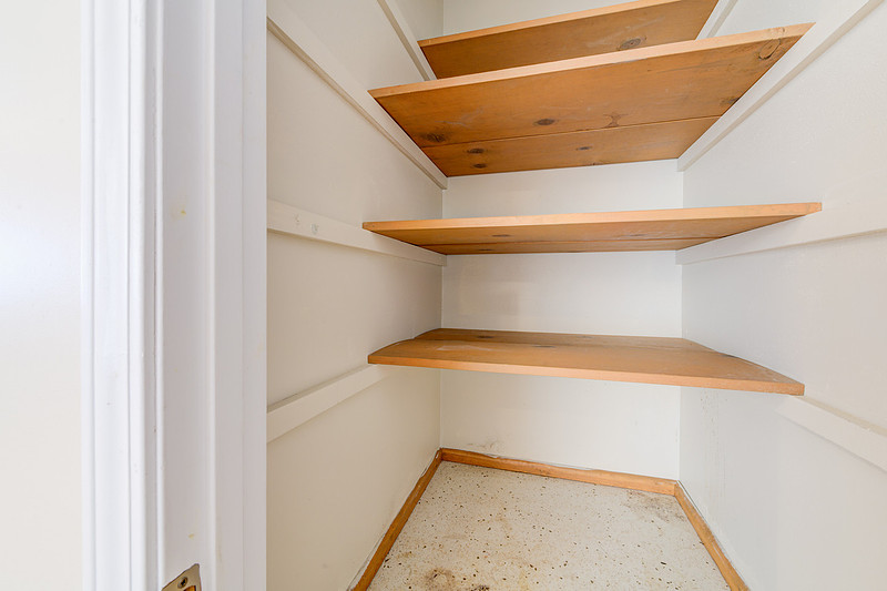 Saint Louis Real Estate Photography by Mark Lamartina | Howdershell Rd 7057