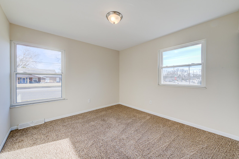 Saint Louis Real Estate Photography by Mark Lamartina | Howdershell Rd 7057