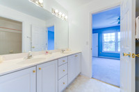 Huntleigh Manor-6