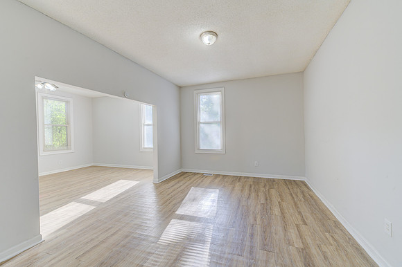 Mary Ave-109