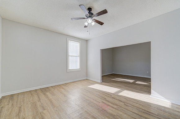 Mary Ave-106