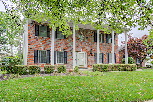 Bluff Manor -103