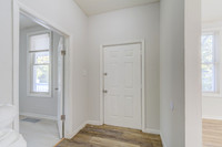 Mary Ave-101