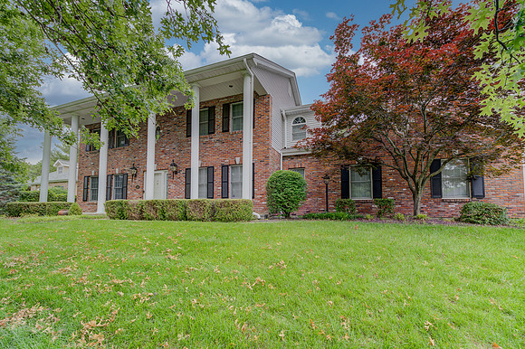 Bluff Manor -105