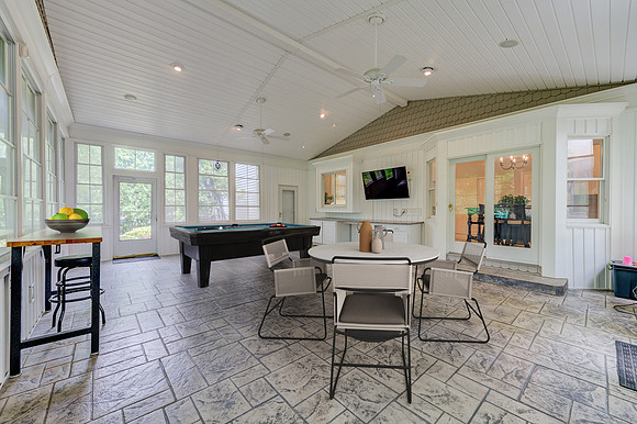 Bluff Manor -101 2