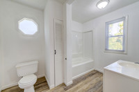 Mary Ave-114