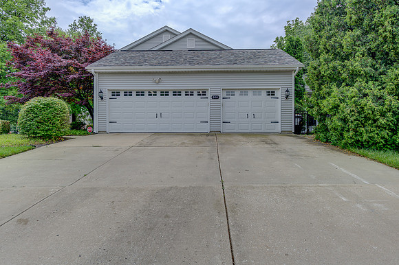 Bluff Manor -108