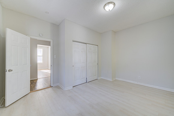 Mary Ave-104