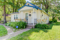 Jenwood Ave. 7358